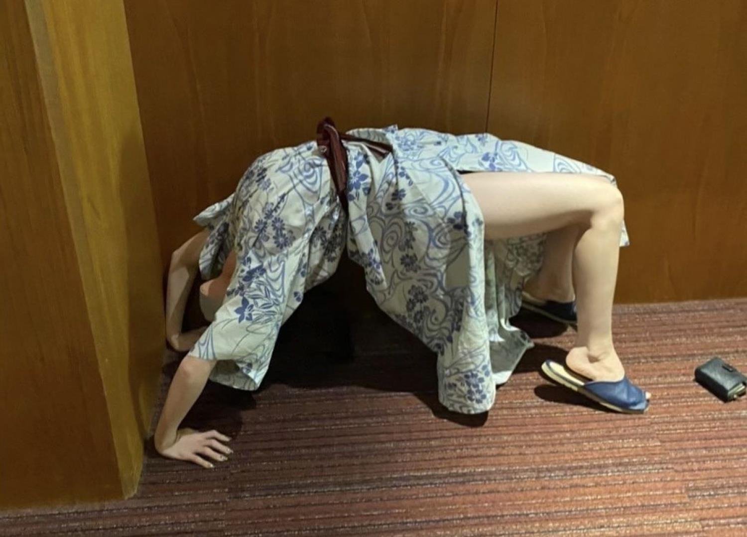 �ռ�һ��4��Ԥ��Ƭ�첥